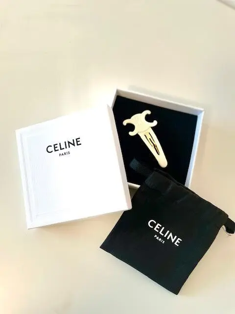 セリーヌのヘアピン