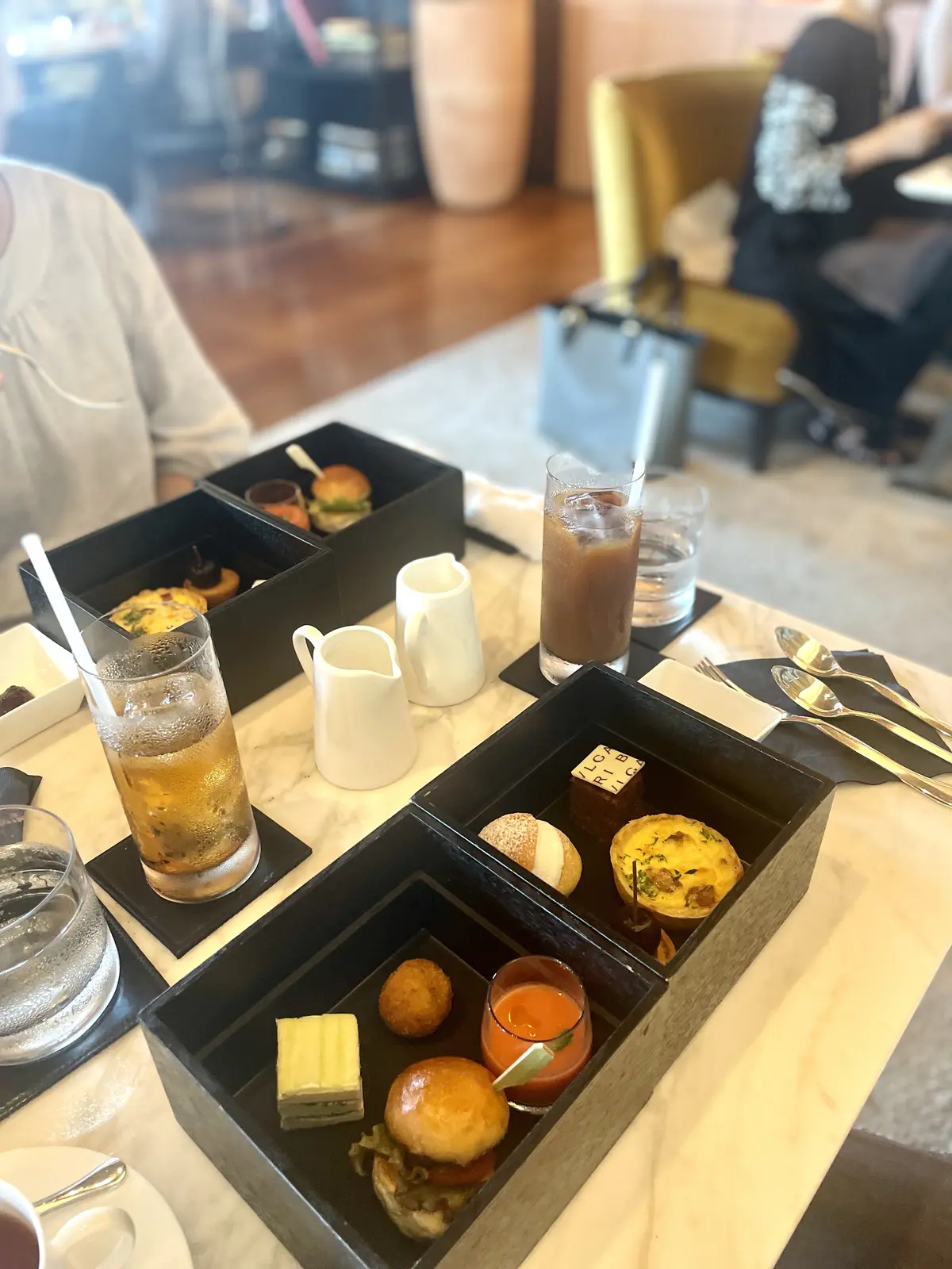 贅沢なブルガリ時間　アフタヌーンティー　の画像_2