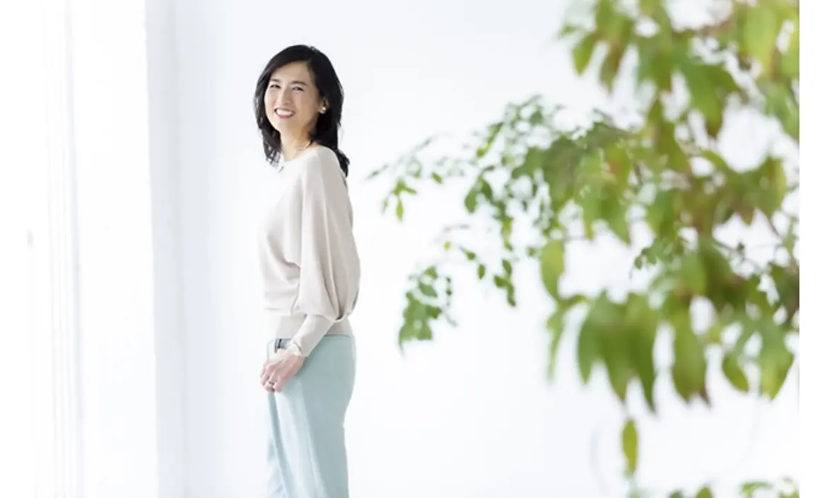 注目カラーの春コーデの画像_1