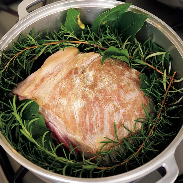 １時間ほど焼いて、全体においしそうな焼き色がついたら、