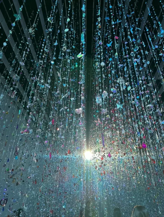 現実から異世界へ、美しくも儚い蜷川実花さの画像_10