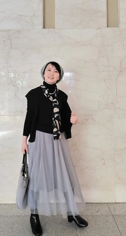 こっそり暖かいニットジレ＆ボウタイスカーの画像_1