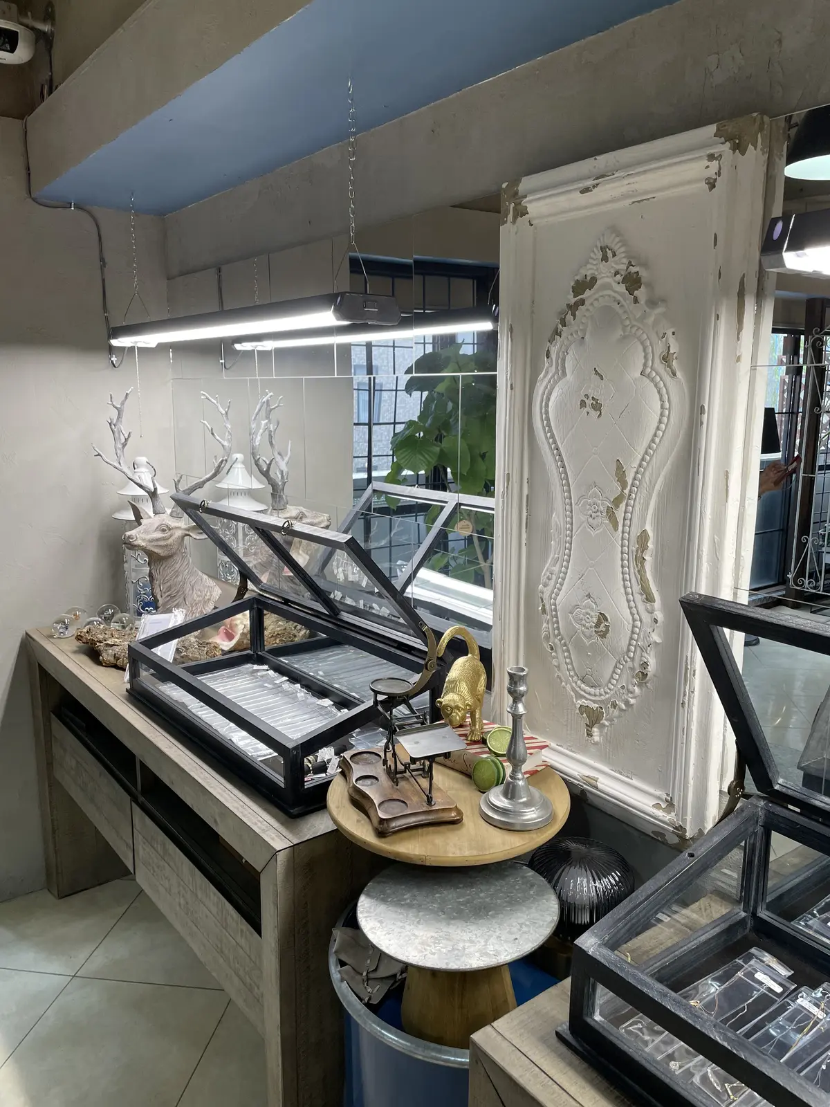 エフダイヤモンド、EF DIAMOND、ef DIAMOND、エフダイヤモンド、LAB-GROWN DIAMOND、ラボグロウダイヤモンド、エシカルダイヤモンド、SDGS、店内、ショールーム、3LDK、ジュエリー、ダイヤモンド、アクセサリー、リング、ネックレス、ブレスレット、ペンダント、ピアス、イヤリング、お洒落、オシャレ、