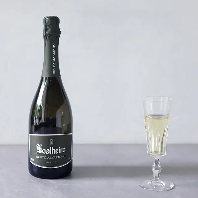 素朴なのにスタイリッシュ。 ポルトガルの泡は秀逸！