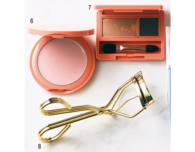 長井かおりさんのポーチの中身