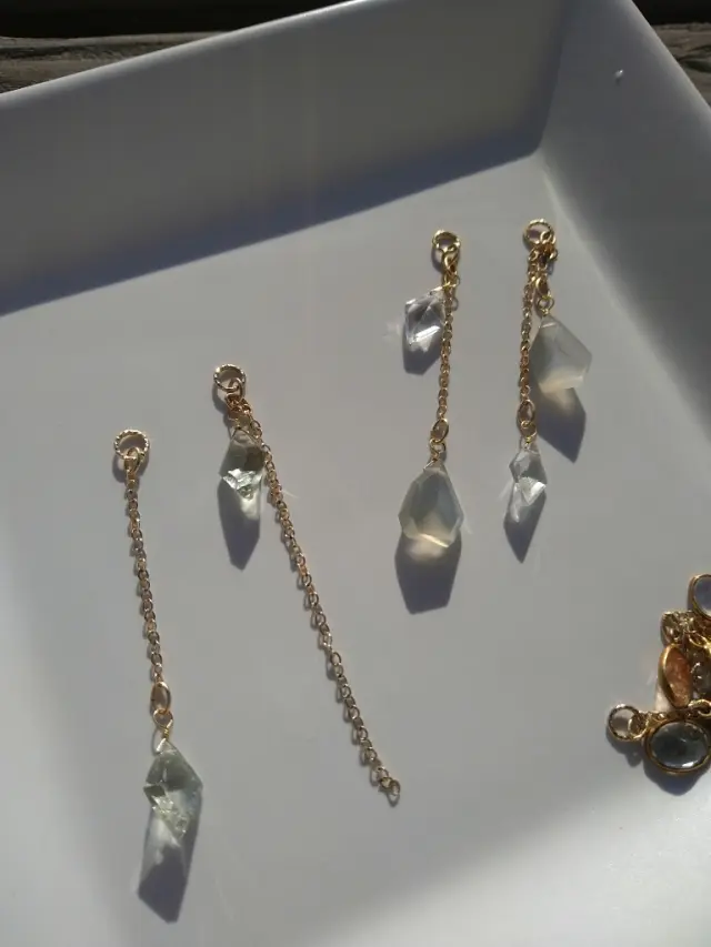 顔まわりに天然石の彩りと輝きを。の画像_6