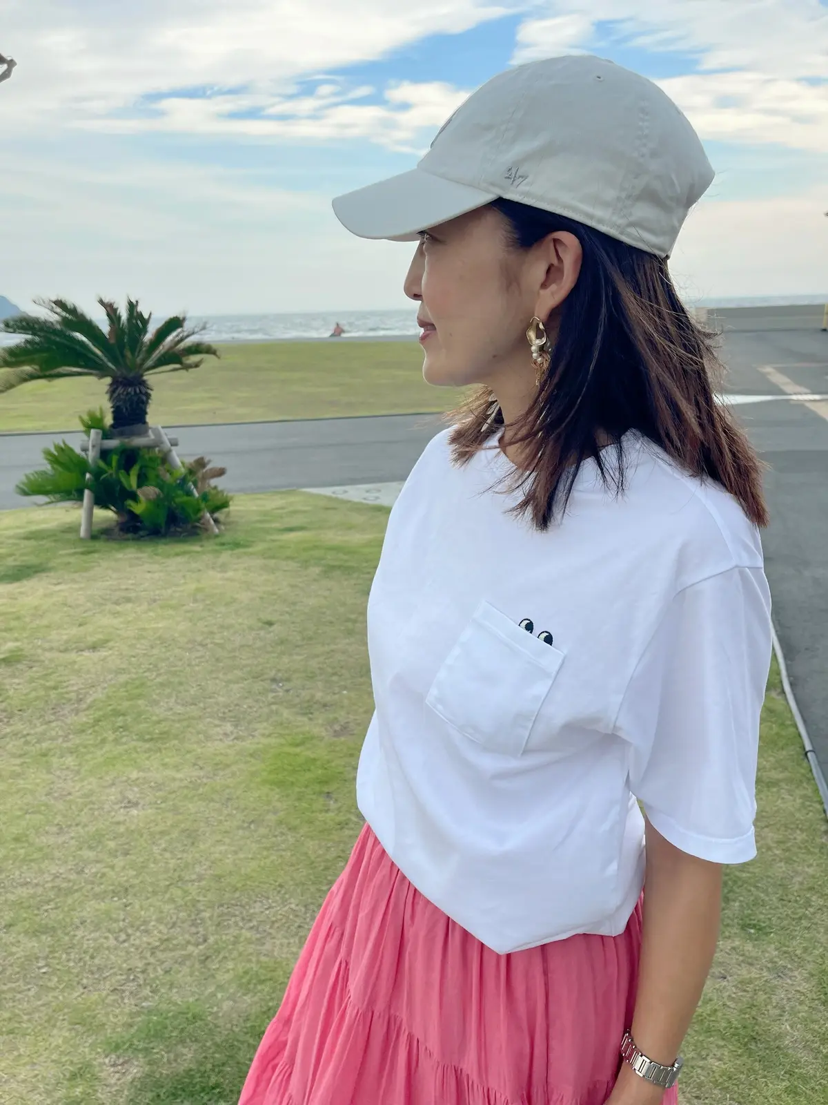 UNIQLOTシャツとティアードスカートの画像_9