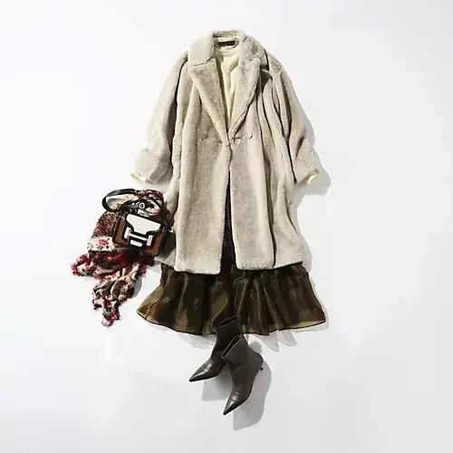 アウターで一段と華やぐトレンドのブラウンコーデ