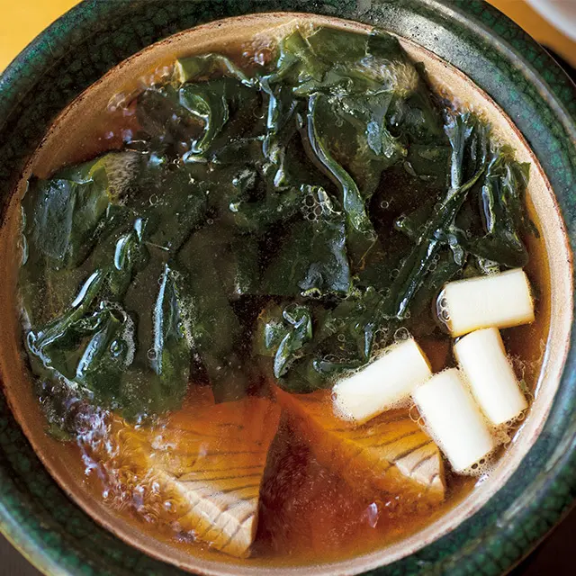 だし汁はたっぷり用意して、つぎ足していく。