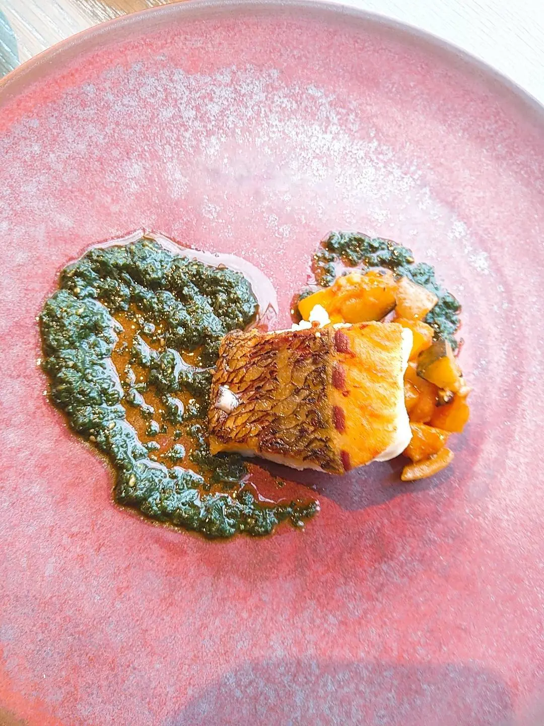 新丸ビルのメゾンバルザック、ランチコースの真鯛のポワレ