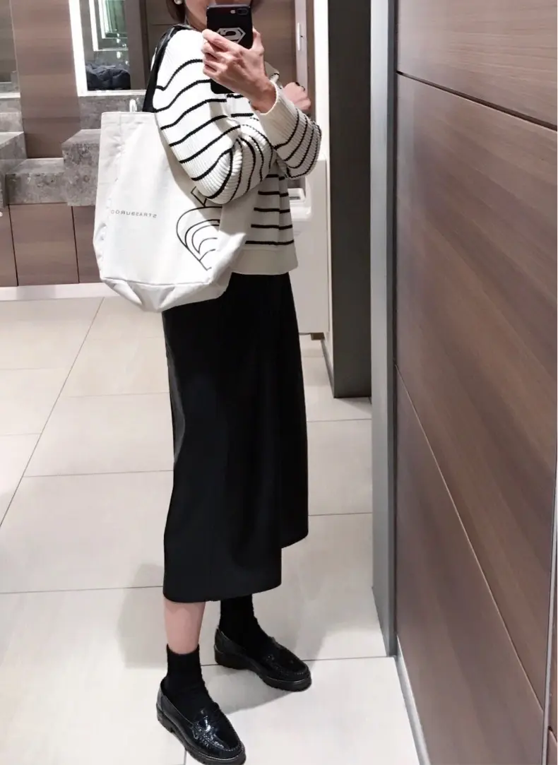 エクラ4月号付録モノトーンロゴバッグコーの画像_2