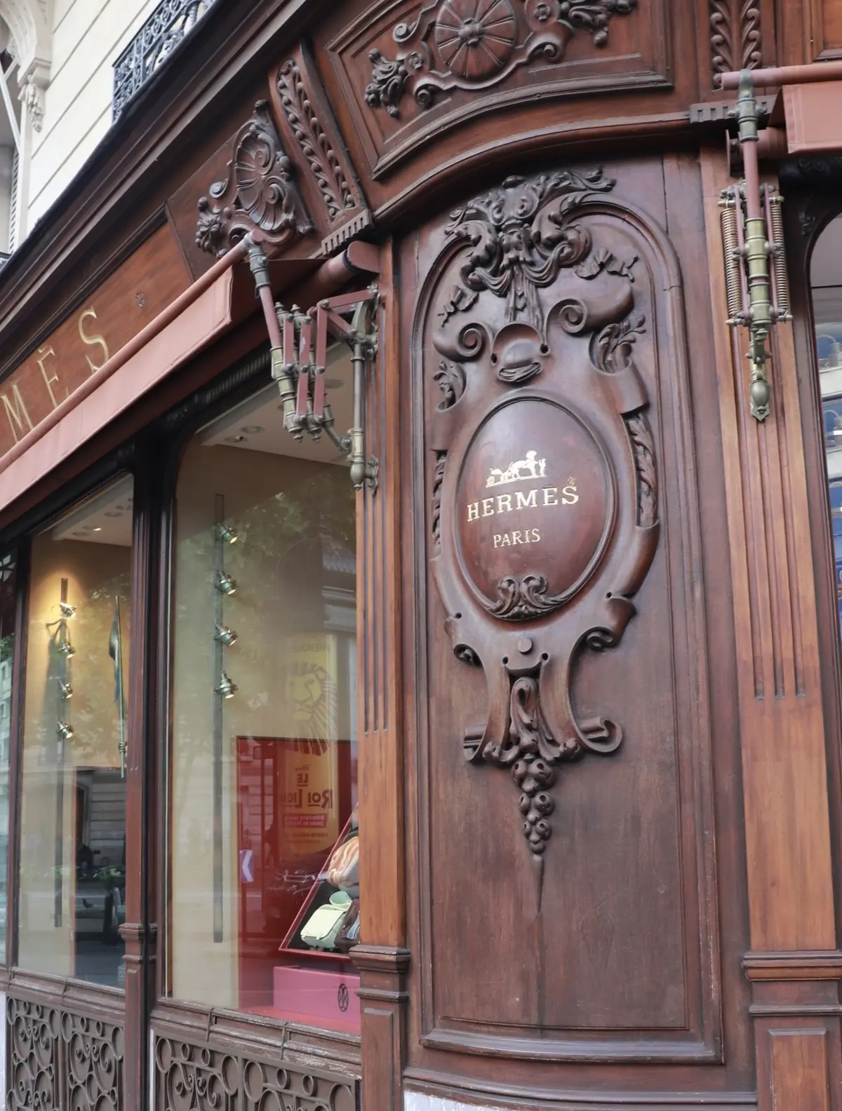 エルメス　パリ　行き方　HERMES