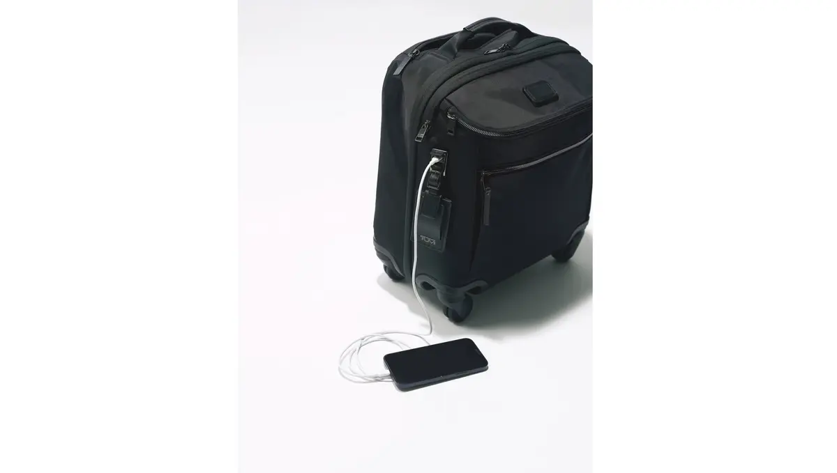 充電用USBポートがサイドに付属している