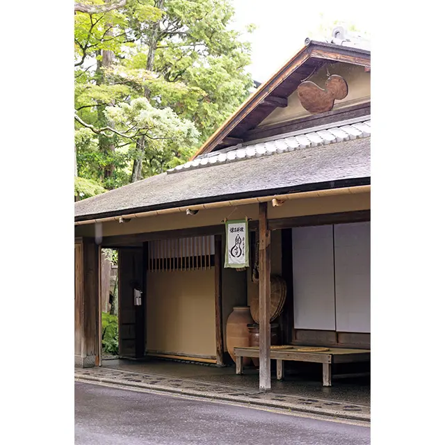 創業時の趣を残す玄関。