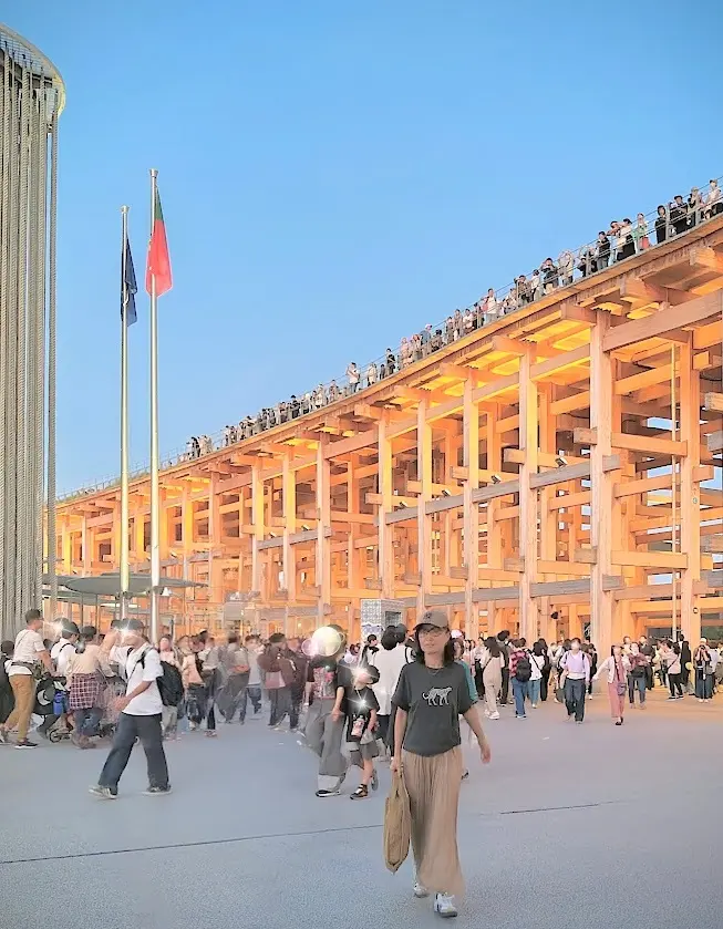 夕暮れの大屋根リング