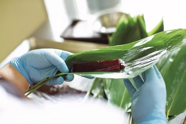 『和久傳』といえばこのお菓子「れんこん菓子 西せい湖こ」