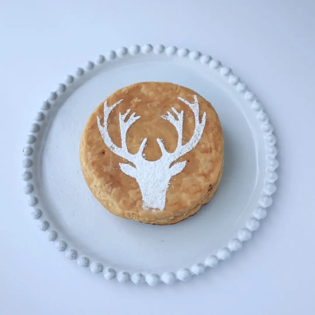 MAISON LANDEMAINE　ガレットデロア　Astier de Villatte  アスティエ・ド・ヴィラットのお皿