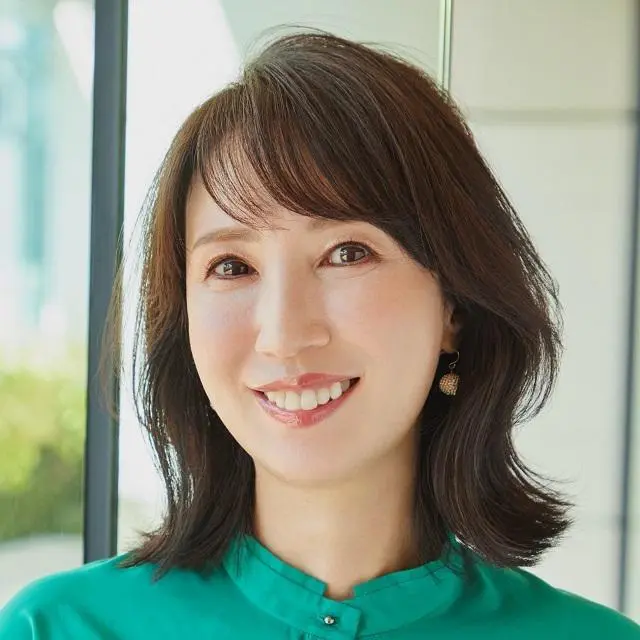 軽やかな動きでエレガントさ満点！50代に人気のレイヤーボブ