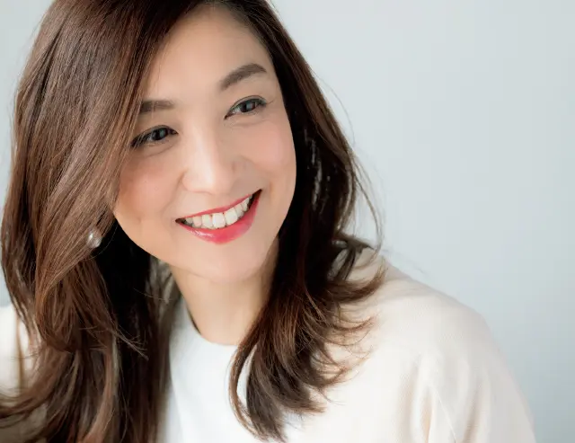 ポール＆ジョー ボーテのリップを使用したエクラ 華組 謝名堂華菜子さん