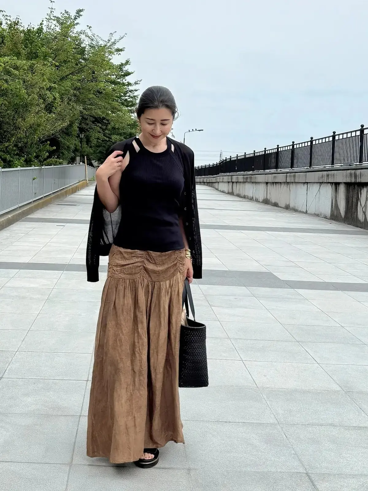 【おしゃれな50代「ユニクロ・GU」夏コーデ】暑くなるこれからの季節に大活躍の“Tシャツ”や”ノースリーブ”も！