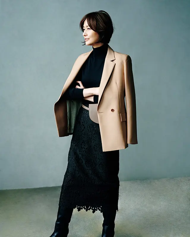 さりげないからこそ引き立つ レースの女らしさを堪能