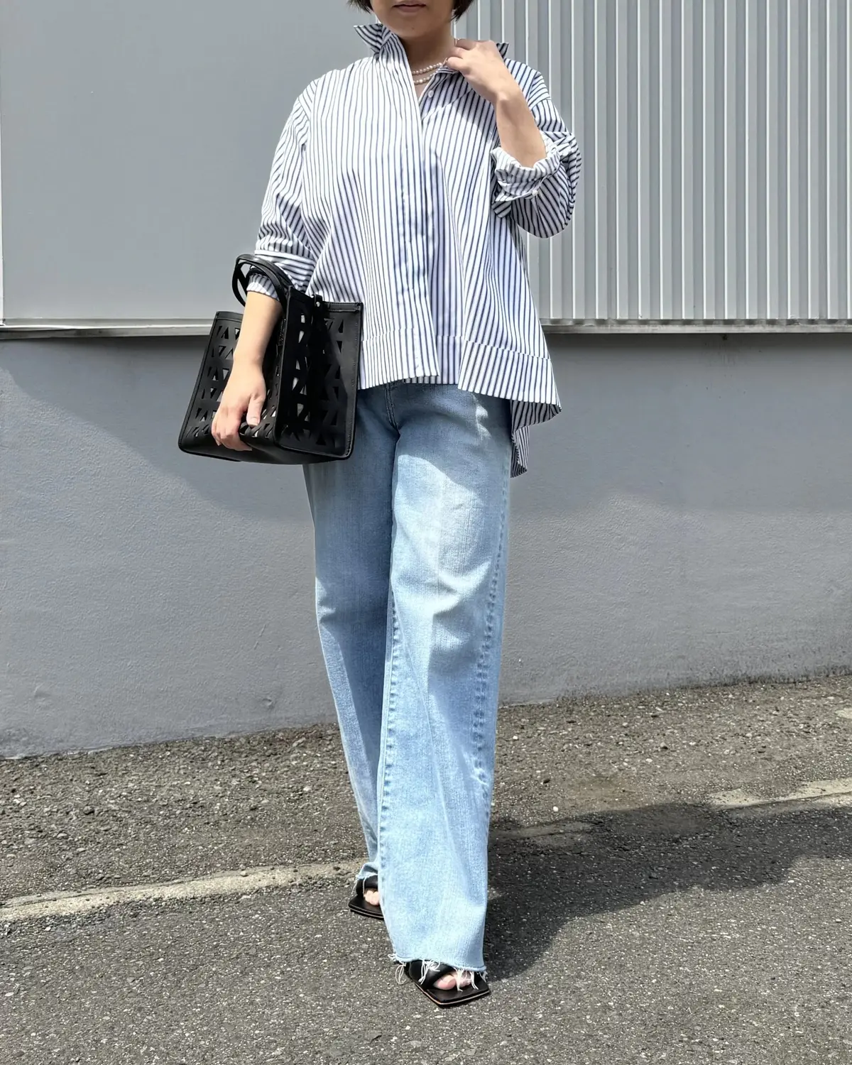 立体的シルエットで50代を美しく見せる「の画像_2