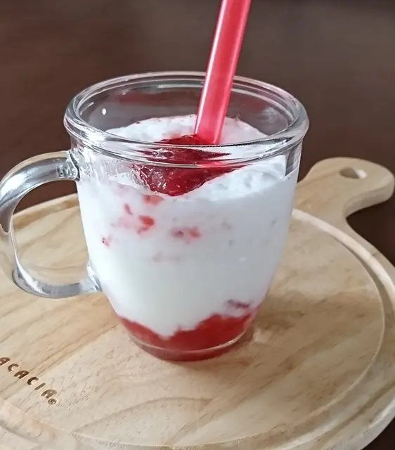 いちごミルクフラッペ