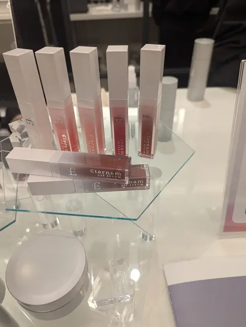 ブース体験　Eternam　エテルナムリップセラム