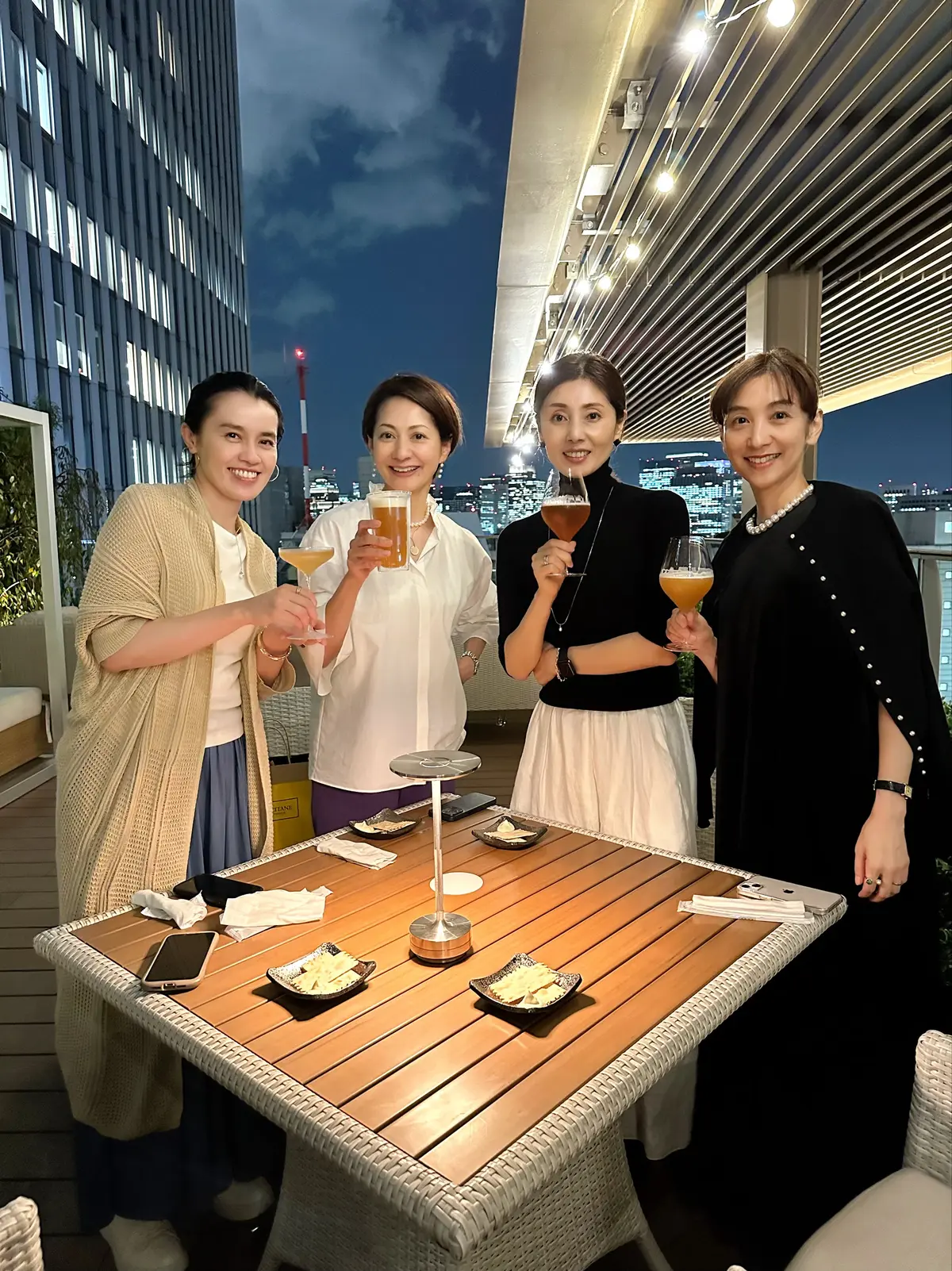 ルーフトップバーで大人の女子飲み会の画像_12