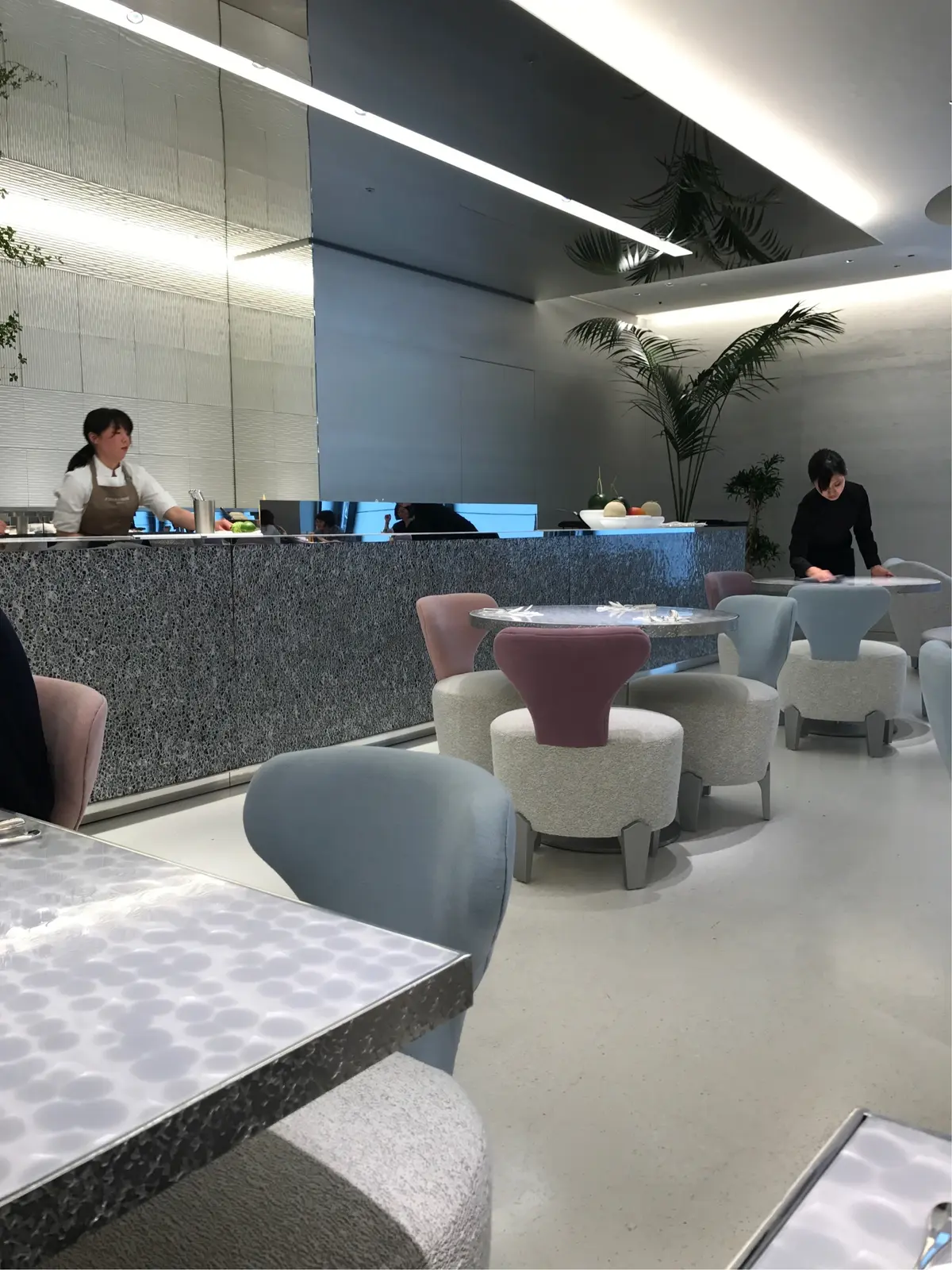 話題のディオールカフェへ♪の画像_3