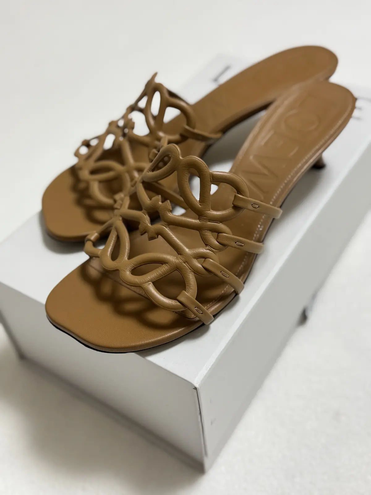 ミュール　LOEWE