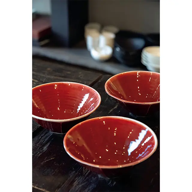 イ・チャンファ作のボウル。