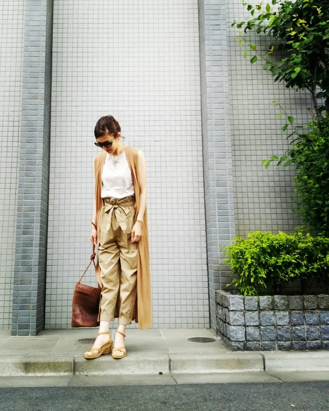 UNIQLOノースリーブT + ジレでワの画像_2