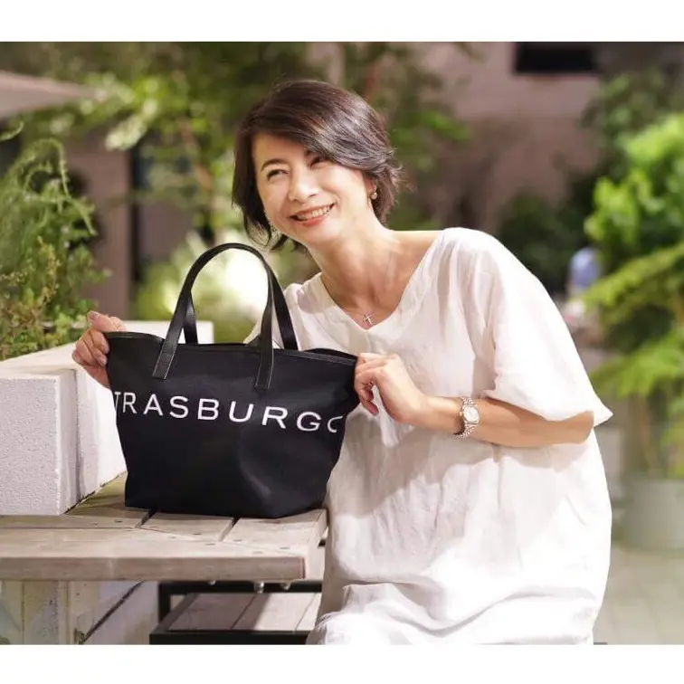 エクラ10月号の付録はストラスブルゴのトの画像_4