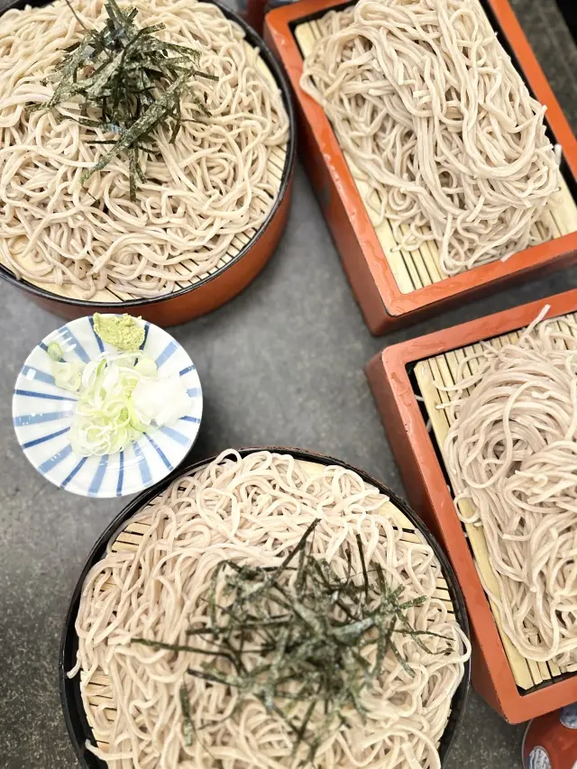 ブラウンＶネックラメカーディガンで、長野の画像_9