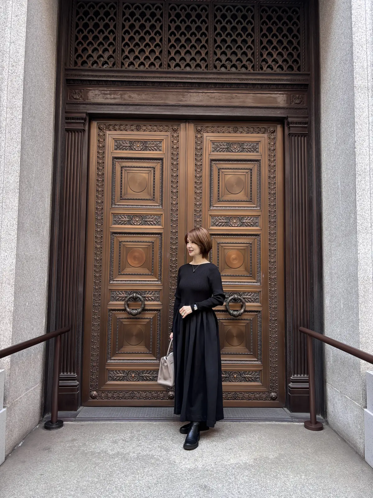 ニットワンピースで日本橋 穴子専門店への画像_4