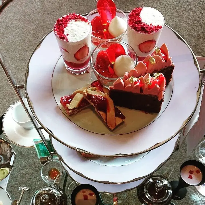 テーブルいっぱい