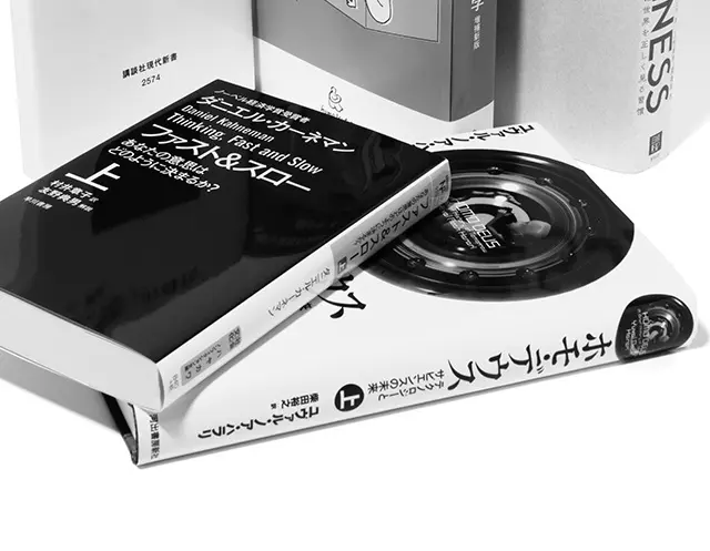 『ホモ・デウス』上・下 ユヴァル・ノア・ハラリ　 柴田裕之／訳 河出書房新社 上・下 各￥1,900