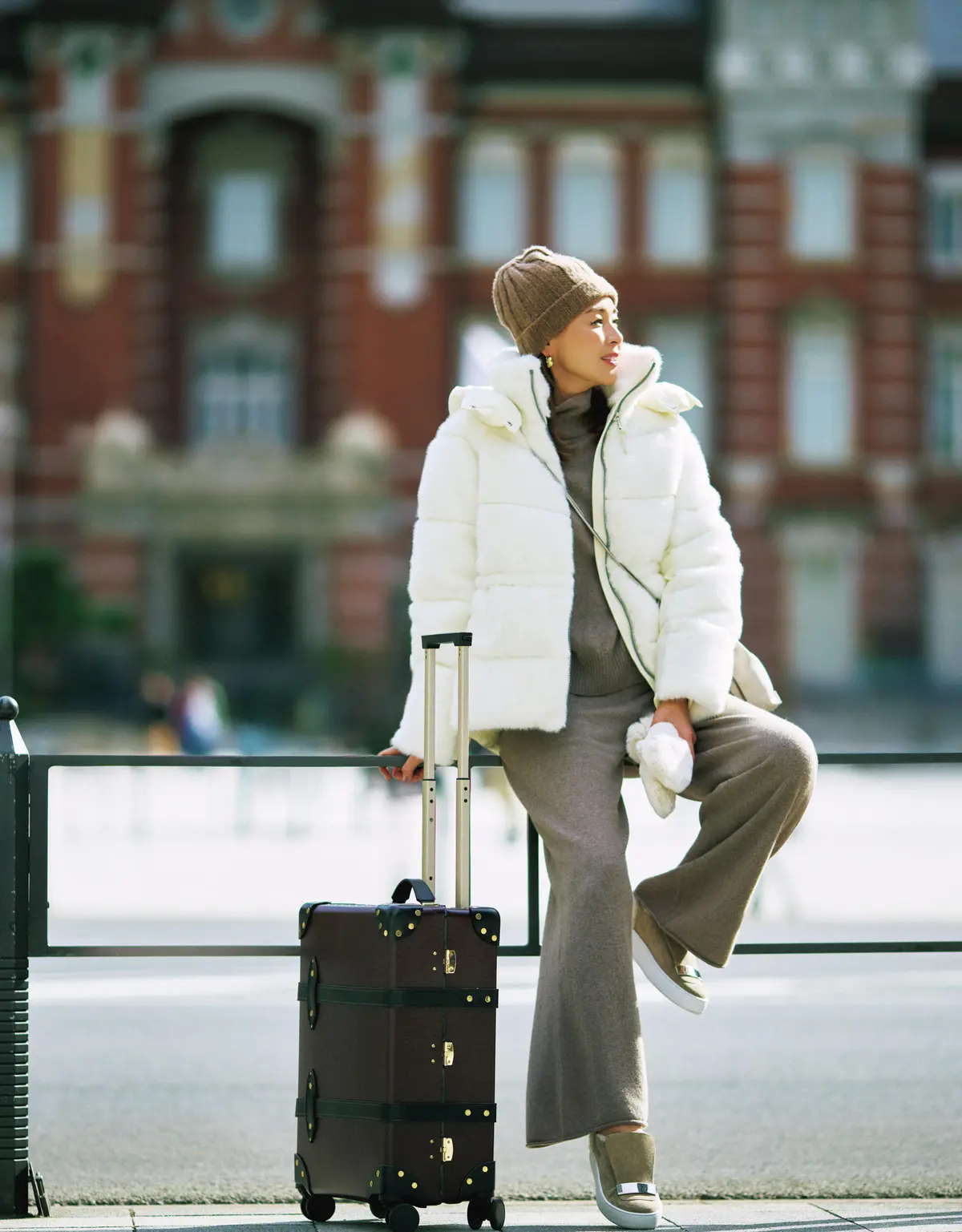 まだまだ寒いから、 「あったかくておしゃれ」を 追加投入！ 冬の終わりの 「買い足しアイテム」見本帖