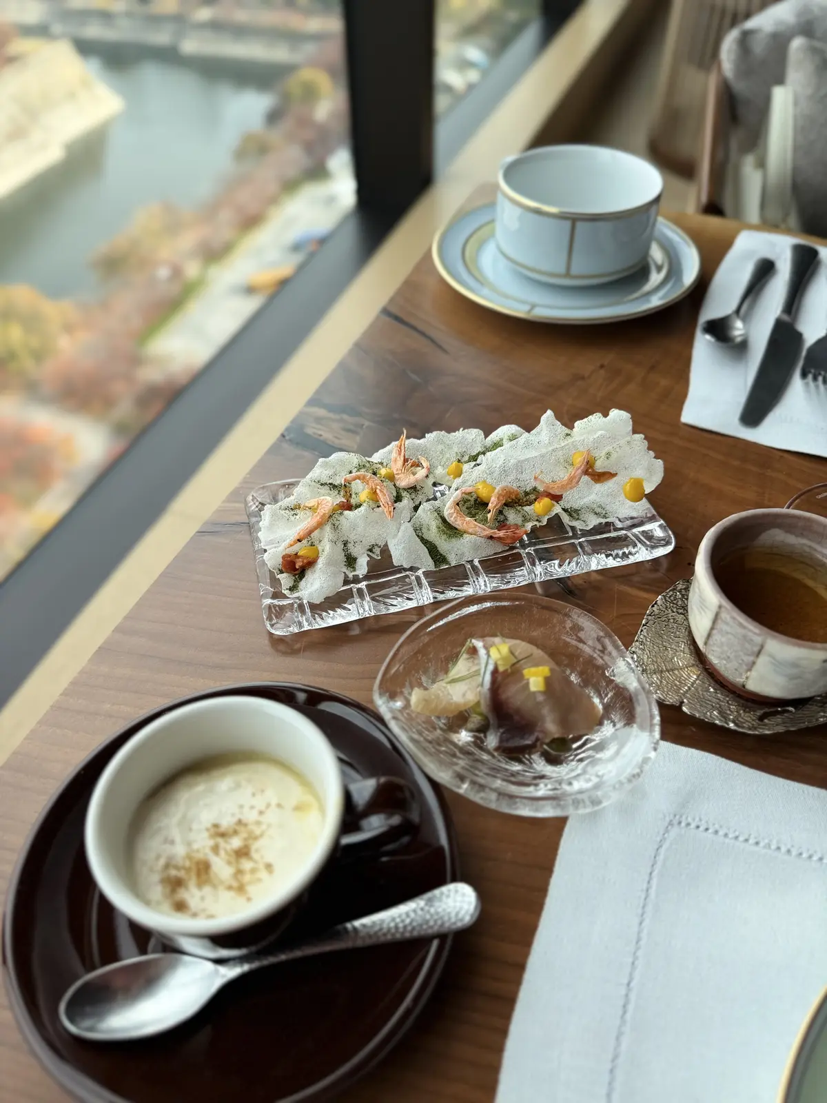 大阪　大阪城　ホテル　パティーナ大阪　にじり　nijiri  アフタヌーンティー　スノーシンフォニーアフタヌーンティー　紅葉　大阪グルメ　大阪カフェ　大阪観光　ラグジュアリーホテル　女子会.  SONATA BAR & LOUNGE 　BAR 　大阪スイーツ