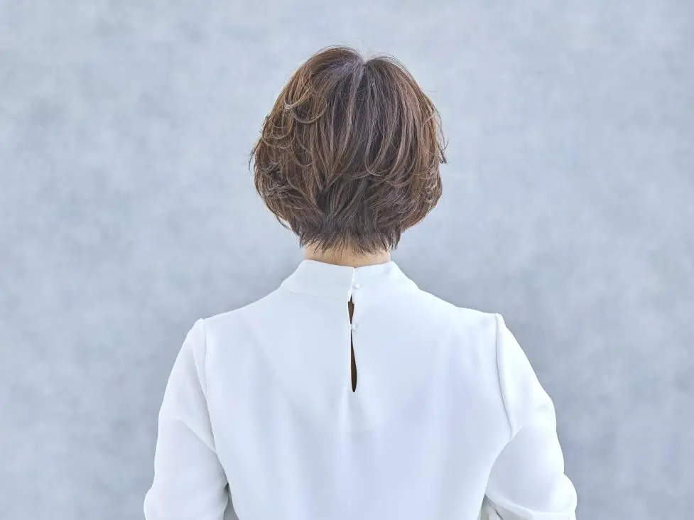 OurAge×Webエクラ  後から見たショートボブ　ヘアスタイル