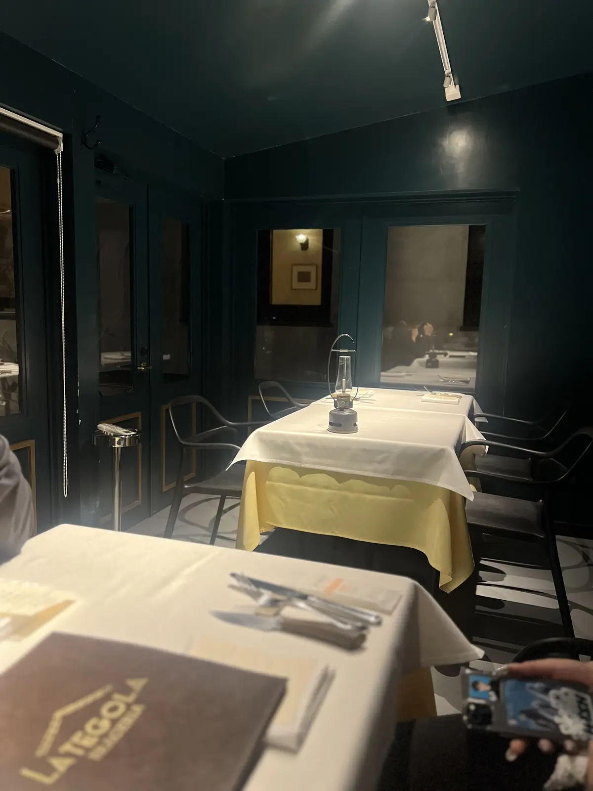 離れの店内の様子