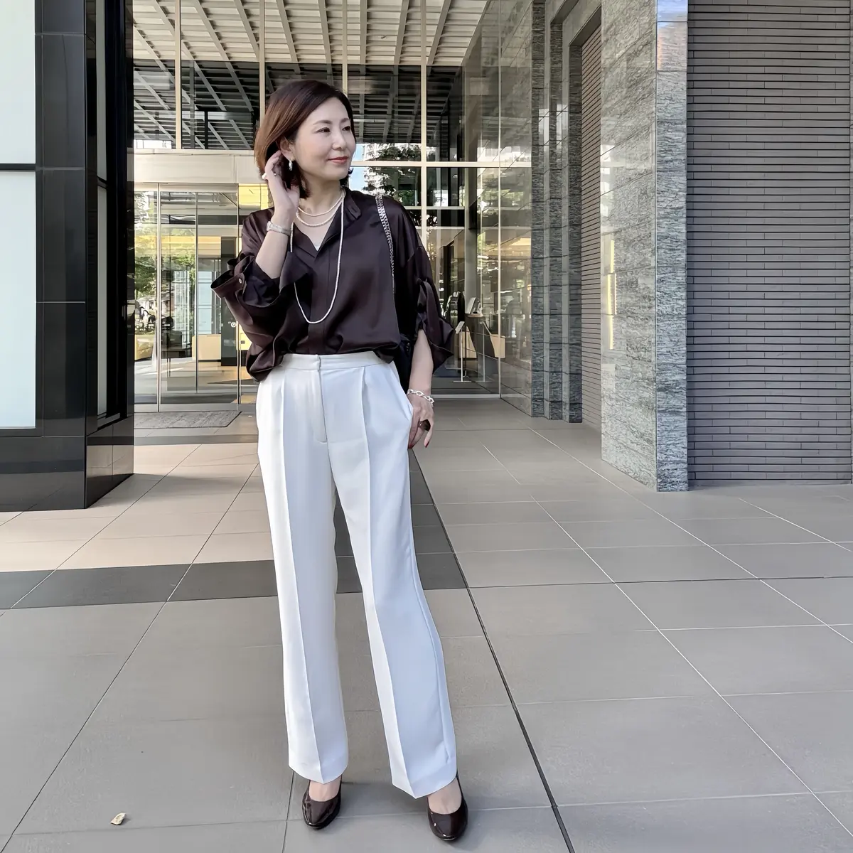 秋のイベントコーデはトレンドのリッチブラの画像_2