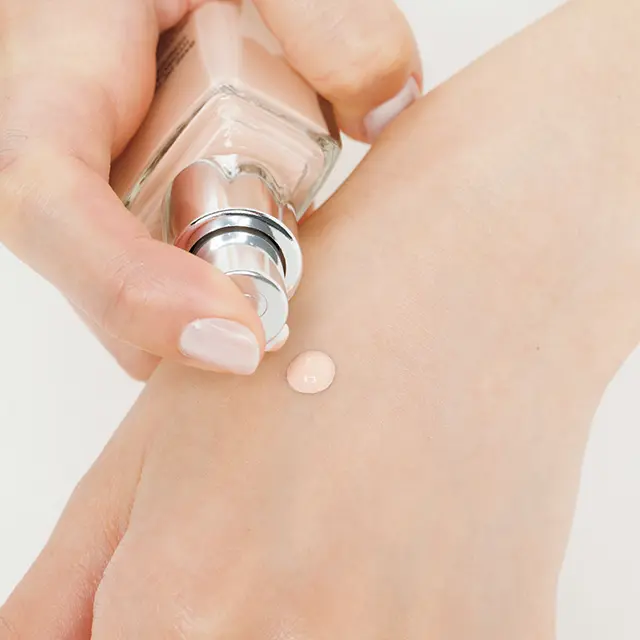 あずき粒1個分。 出しすぎたら 潔く捨てる