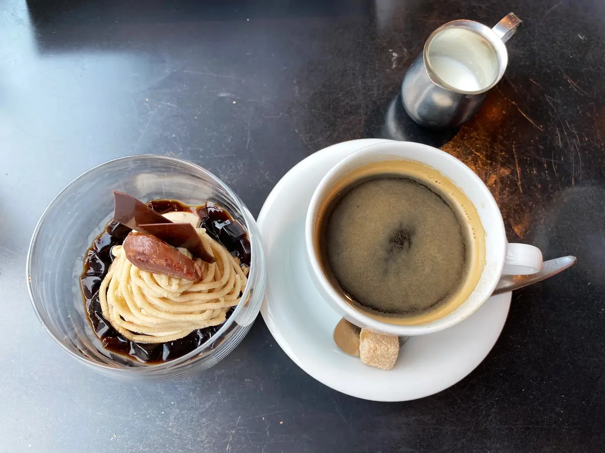 シャツ&ニットレイヤードスタイルの画像_4