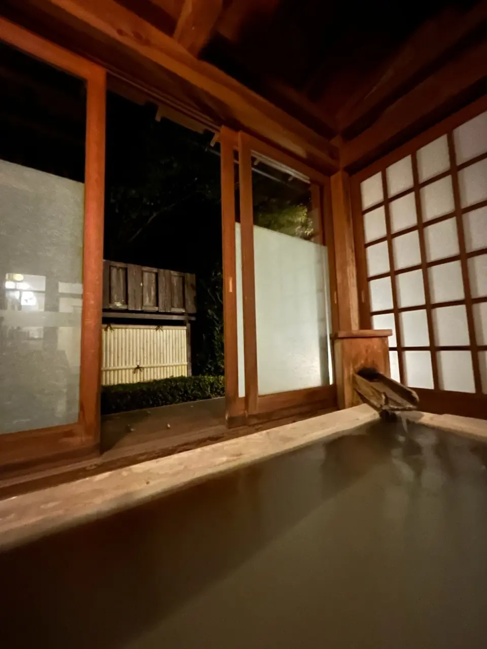 仙郷桜別邸奥の樹々　部屋付き露天風呂