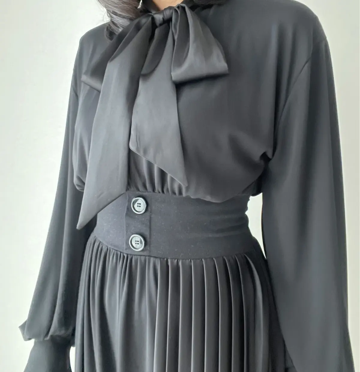 ZARAのブラックワンピの画像_2