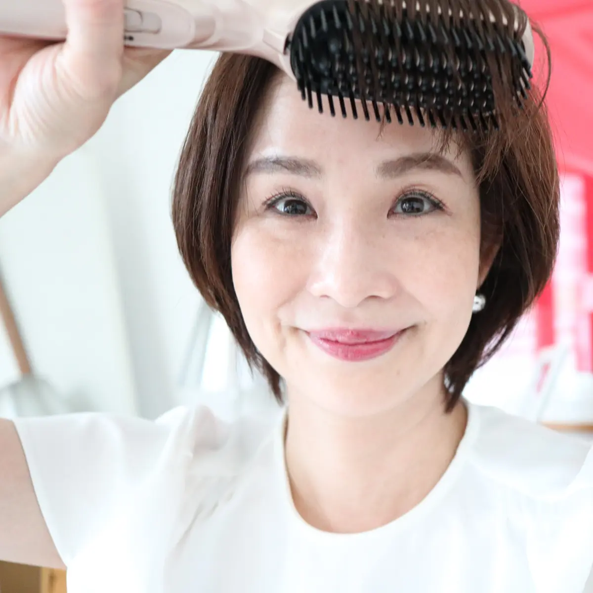 大人ヘアは艶が命！ブラシ型のヘアアイロンの画像_6