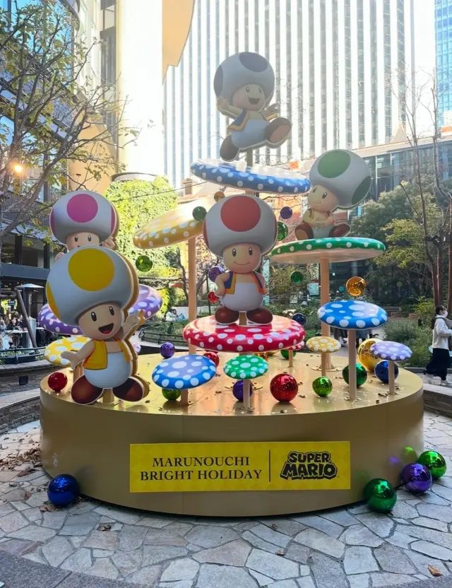 冬の丸の内周辺はクリスマスカラー。の画像_2