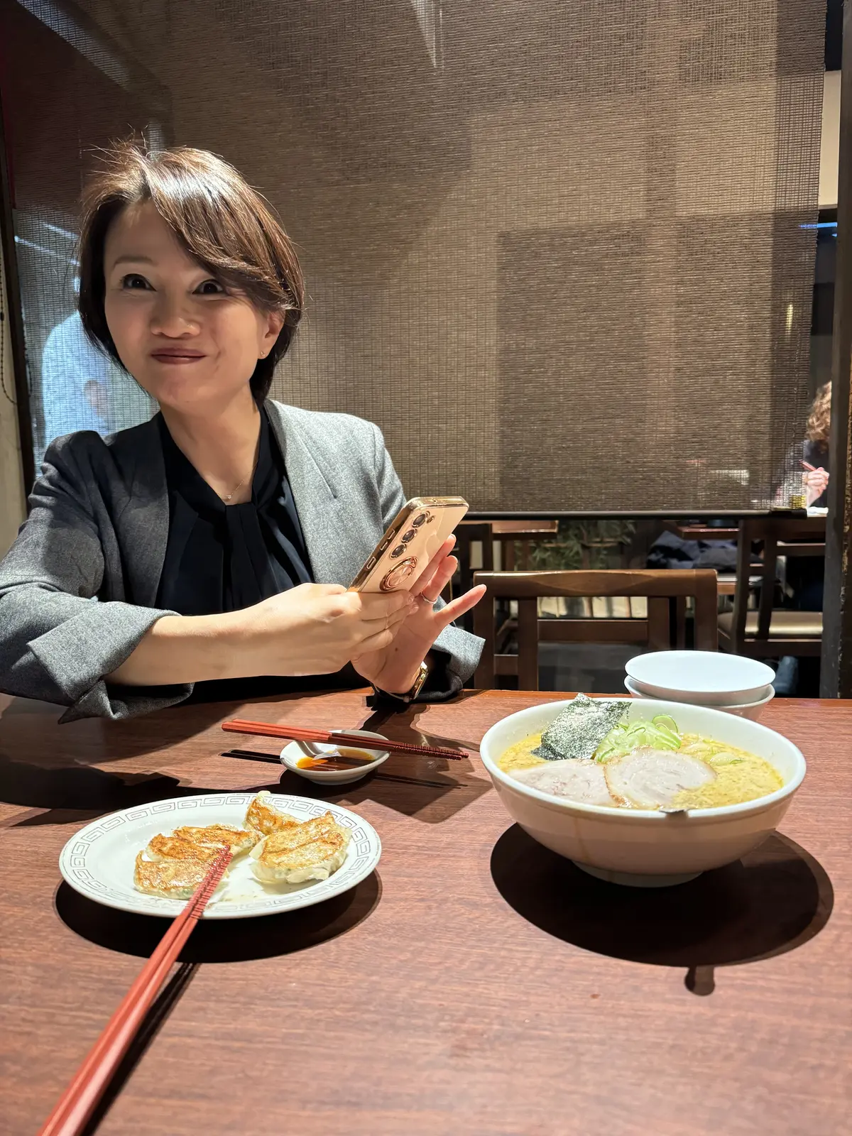 ラーメンは熱々、コーヒーは冷え冷え、タクの画像_8